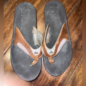 Reef men’s flip flops- size 13